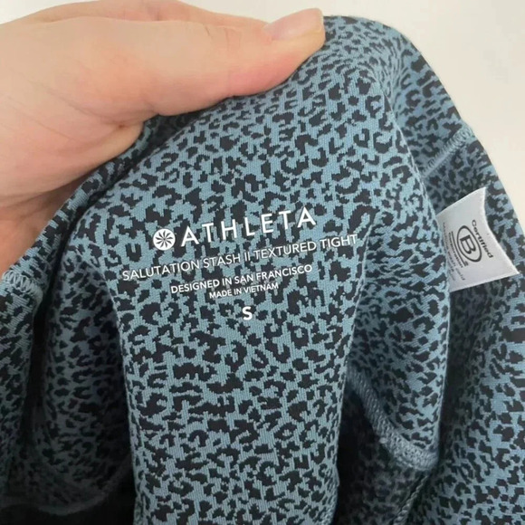 Athleta Salutation Stash II Textured 7/8 Tight Micro Cheetah Riviera Size Small - Picture 3 of 7